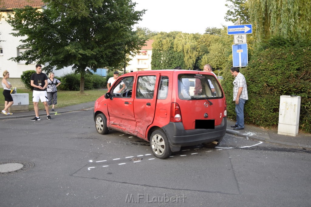 VU Koeln Porz Gremberghoven Auf dem Streitacker Breidenbachstr P63.JPG - Miklos Laubert